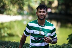 Sporting CP Completes Signing of Luis Suárez